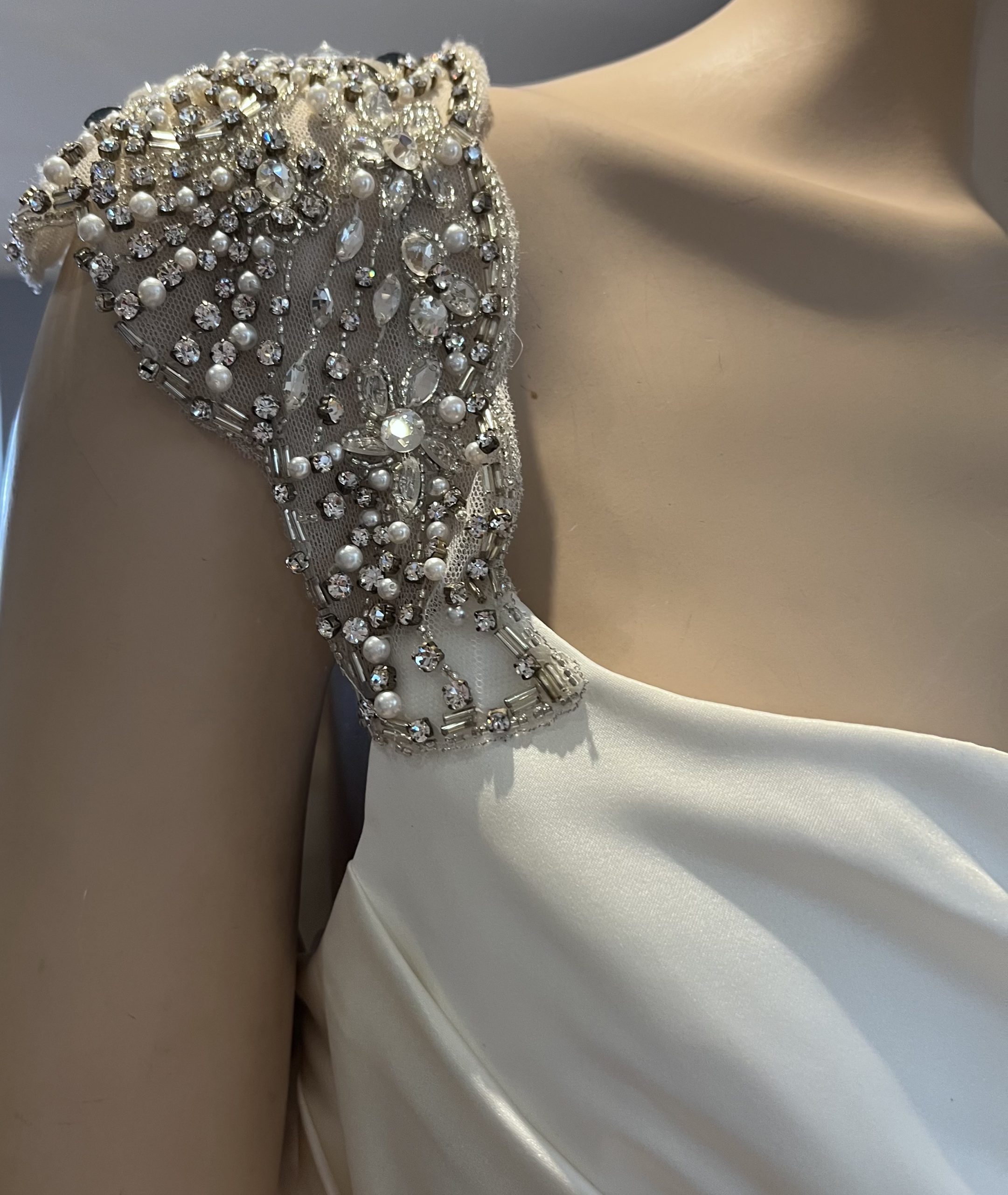 Ellis Bridal Wedding Gown - Image 2