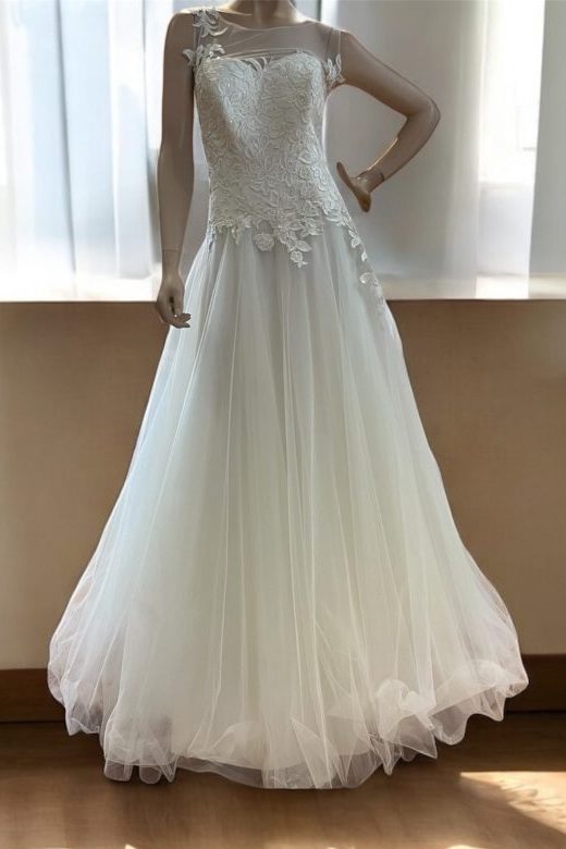 Alvina Ivory Wedding Gown